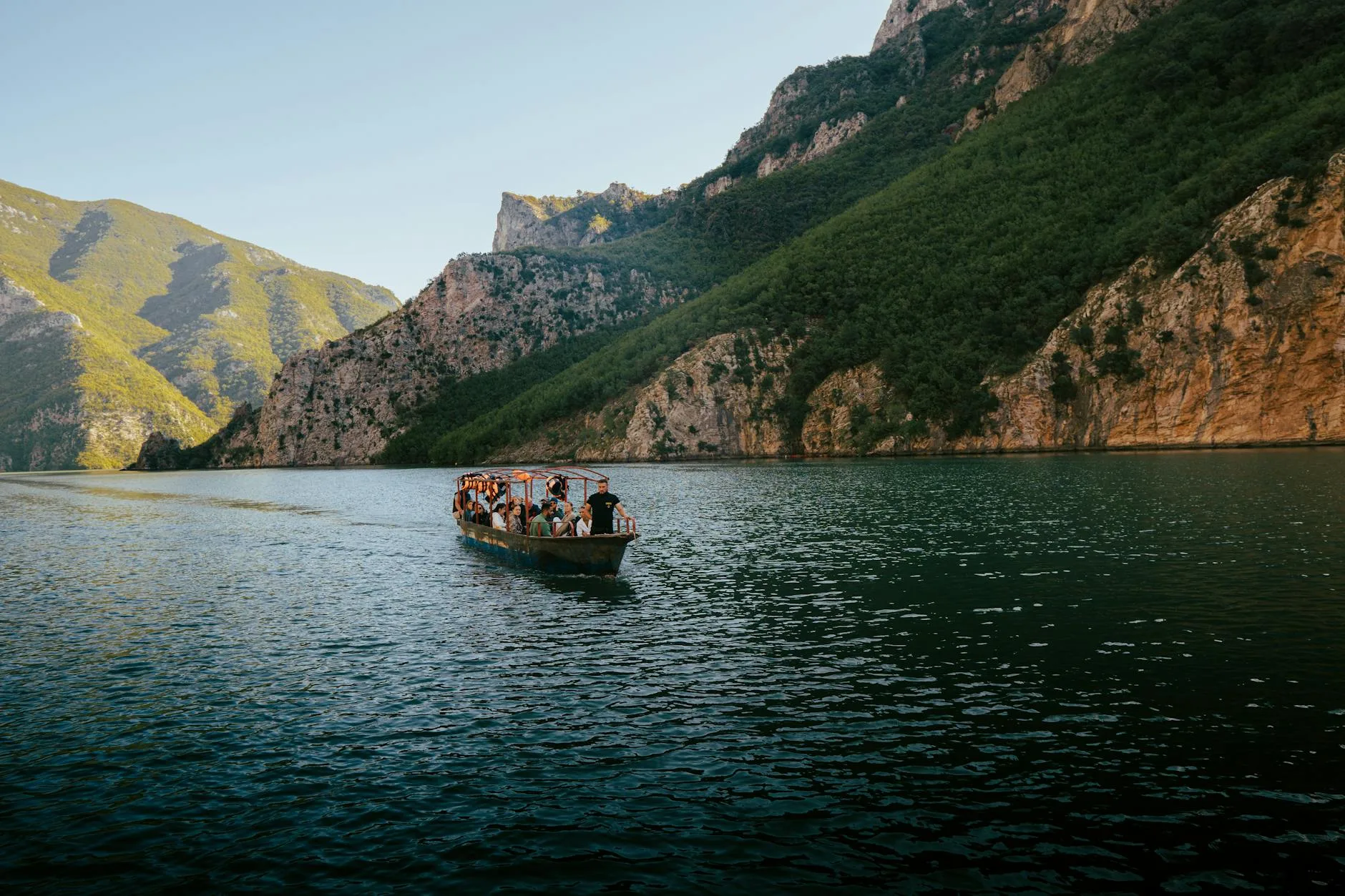 Le ferry de Koman : l'une des plus belles traversées d'Europe