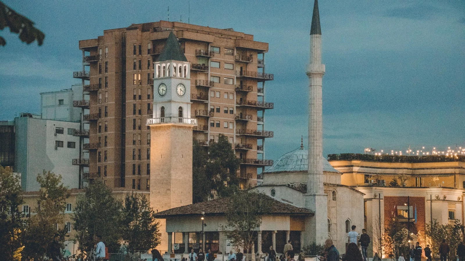 ️ Présentation des quartiers de Tirana