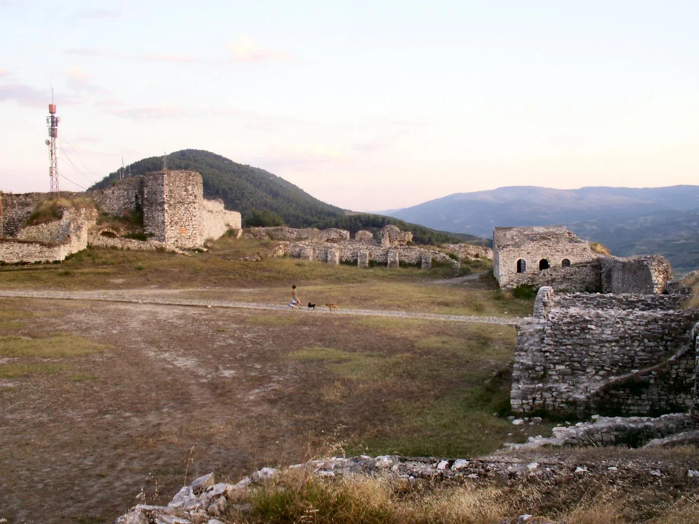 Le château de Berat (Kalaja) : une citadelle habitée